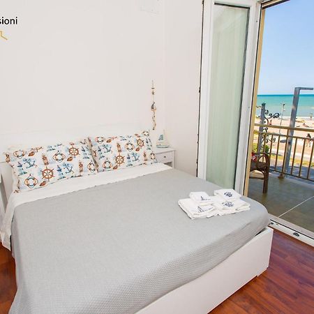 Palm Beach House - Vista Mare Montesilvano Bagian luar foto